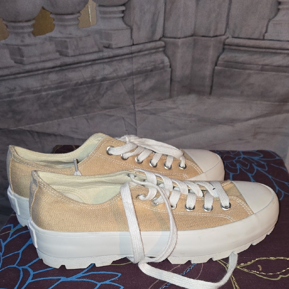 Sincerely Jules Beige Canvas Sneakers